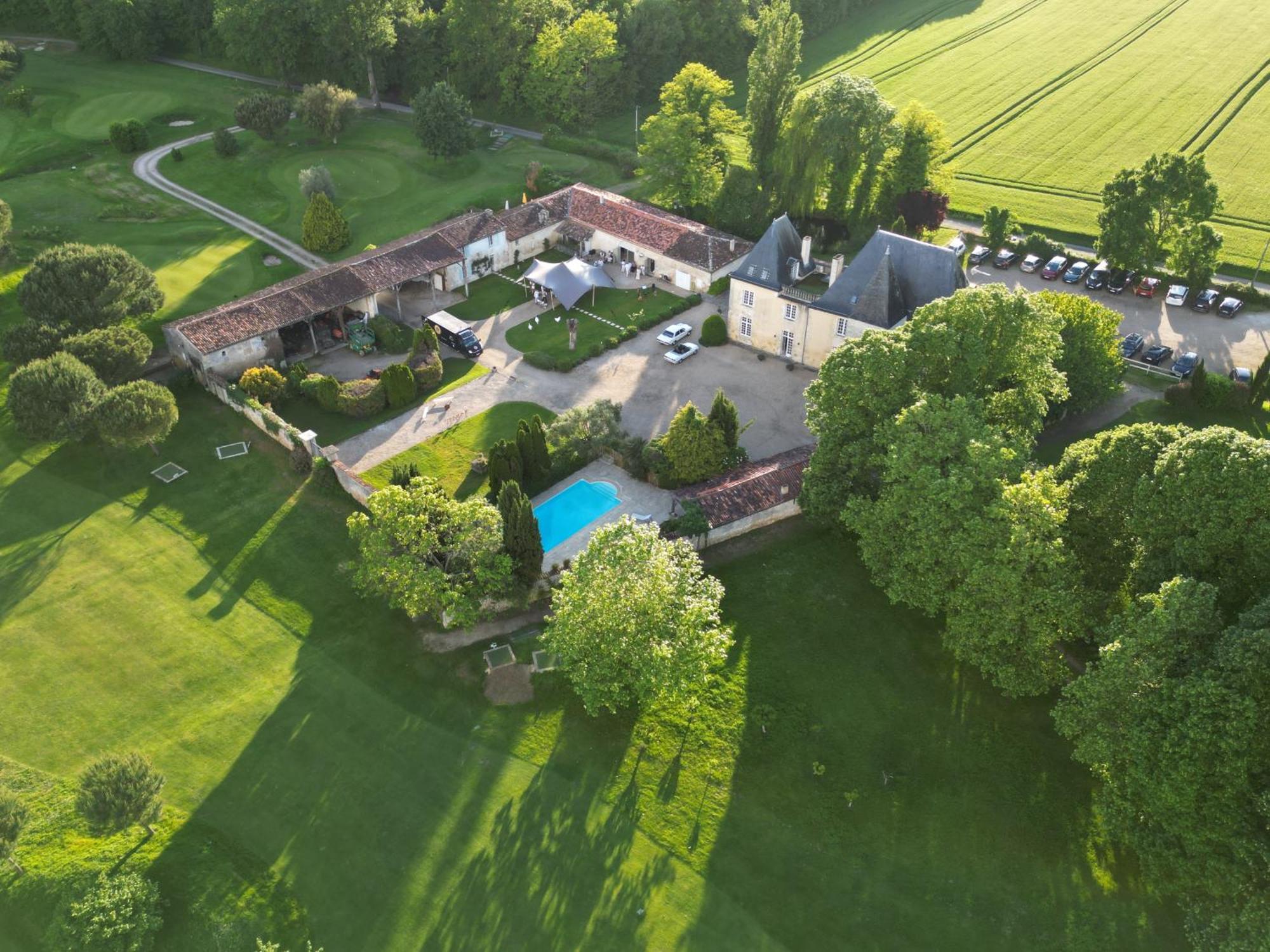 Chateau De La Vallade Saint-Porchaire Luaran gambar